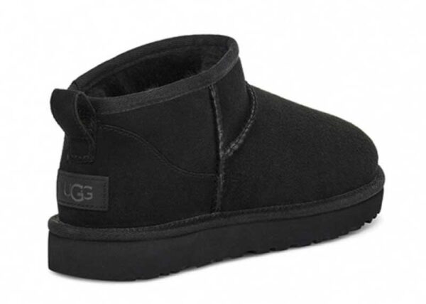 UGG Classic Ultra Mini Noir